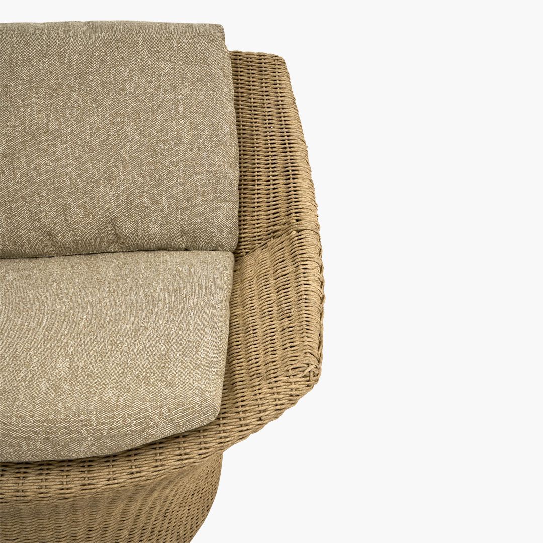 EMIL OUTDOOR LOUNGE CHAIR